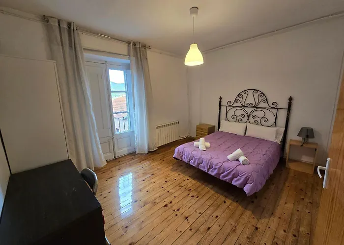 Spacious Apartment In Bellver De Cerdanya Mountain View 150 Sqm