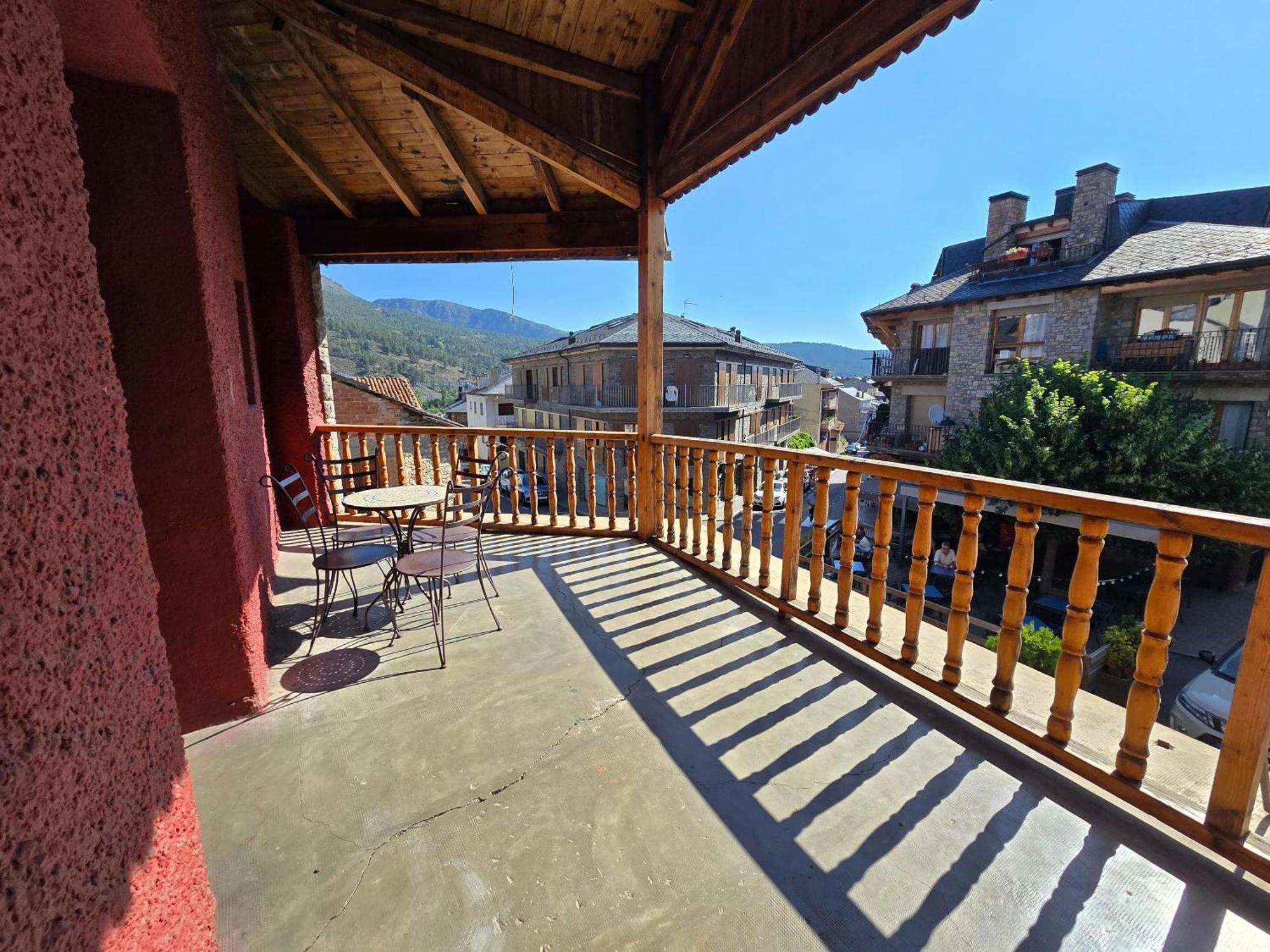 Spacious In Mountain View 150 Sqm Appartement